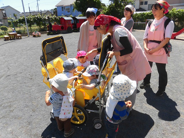 ��������U��