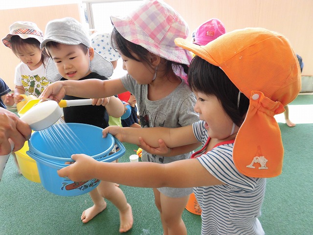 水遊び2歳児