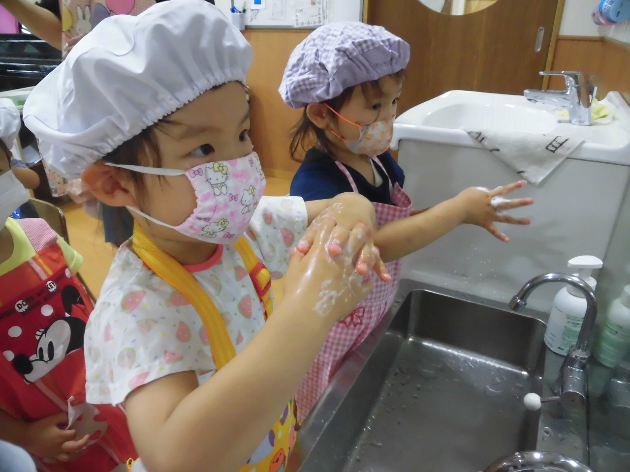 �L���E��