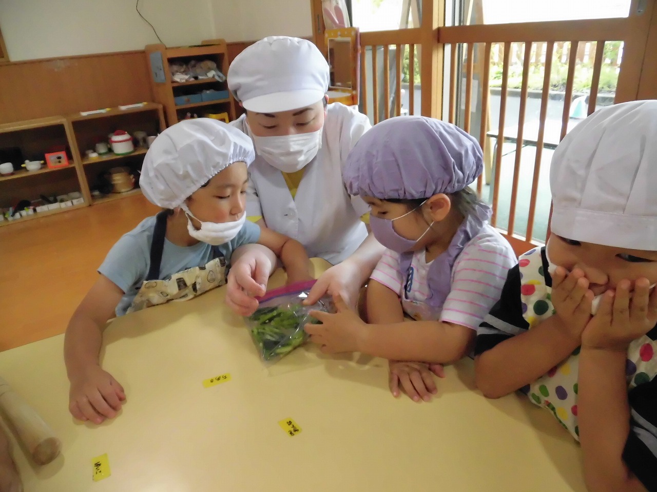 �L���E��